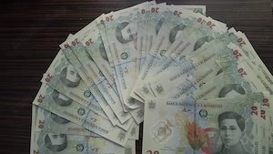 Vind banknote de 20 de lei