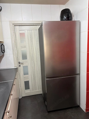 Vand apartament spațios 3 camere (proprietar), confort 1 - imagine 5