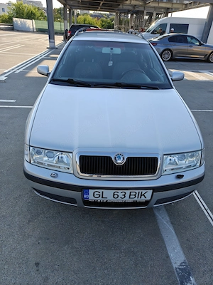 Skoda Octavia fara rugina la praguri - imagine 3