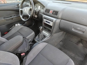 Skoda Octavia fara rugina la praguri - imagine 4