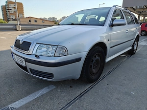 Skoda Octavia fara rugina la praguri - imagine 2