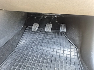  Ocazie!  megan 3 ,2011 ! 13.000 LEI .  Schimb cu logan diesel berlina plus sau minus diferenta! - imagine 4
