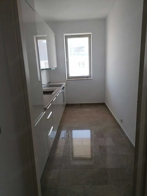 Inchiriere apartament Luxuria Residence si loc de parcare subteran - imagine 2