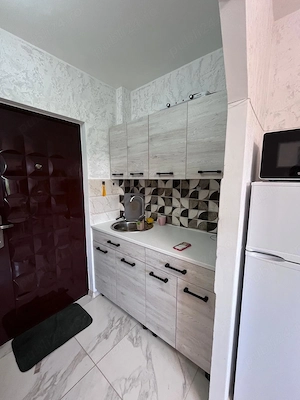 Camera de camin cu baie proprie,etaj 2,zona Bularga  - imagine 2