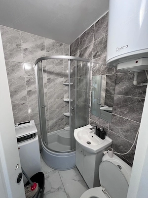 Camera de camin cu baie proprie,etaj 2,zona Bularga  - imagine 7
