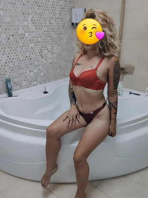 blonda creata noua in oras la voi 