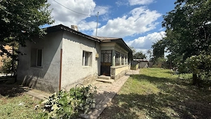 Casa rurala cu gradina mare, langa Bucuresti