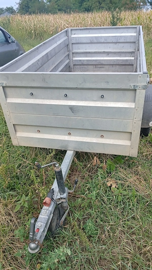 De vânzare remorca 750 kg