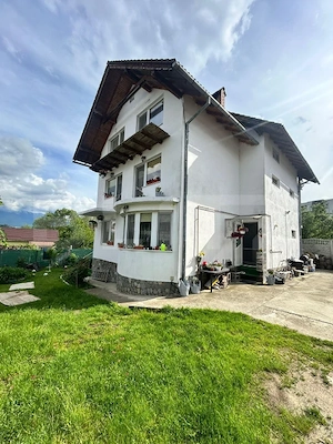 Casa/Vila cu 8 camere, 4 bai - Zarnesti - imagine 19