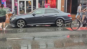 Mercedes Benz E220  - imagine 4