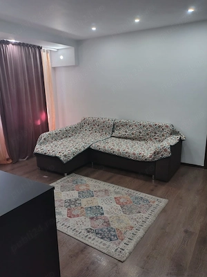 Inchiriez apartament 2 camere zona V uri - imagine 7