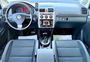 VW Touran 2.0Tdi Freestyle DSG 140 CP Xenon Navi Pilot PDC padele, 2010  - imagine 6