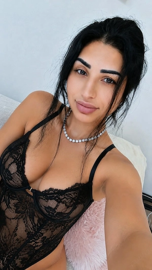 Reală100% brunetă Slim! Singură in locație!!!