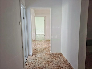 Apartament 3 camere decomandat, zona Mioritei - imagine 5