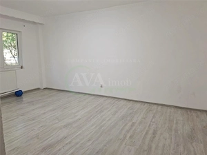 Apartament 3 camere decomandat, zona Mioritei - imagine 4