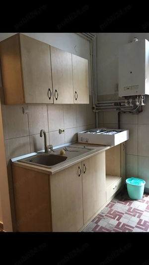 Loc simpatic în buricul tîrgului fără zgomotul marelui oraș - imagine 5