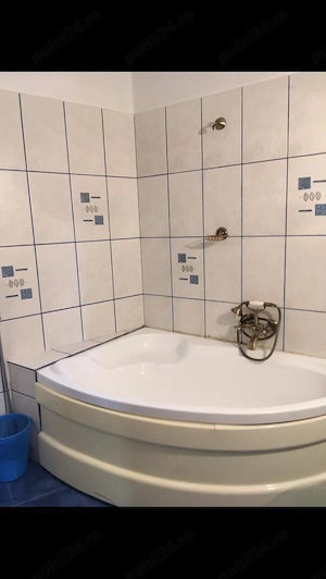 Loc simpatic în buricul tîrgului fără zgomotul marelui oraș - imagine 7