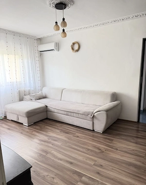  De Închiriat: Ap. 3 Camere Spațios  – zona Șoseaua Giurgiului