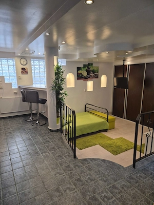 Garsonieră spațioasă de închiriat, 45 mp - lângă Univ. Transilvania - imagine 4