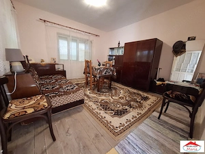 Casa cu teren si gospodarie in Cuta- Socond 29000 Euro - imagine 2