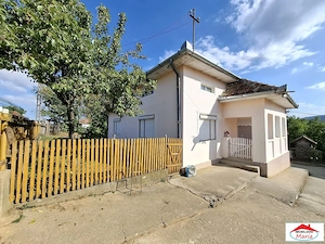Casa cu teren si gospodarie in Cuta- Socond 29000 Euro - imagine 4