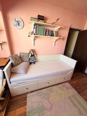 Set complet mobilier IKEA pentru copil sau adolescent   pat cu două saltele, dulap, birou și etajere