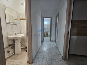 Apartament spatios, mobilat si utilat, la bulevard - imagine 5