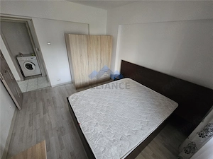 Apartament spatios, mobilat si utilat, la bulevard - imagine 9