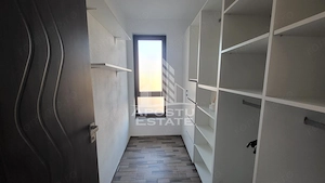 Casa individuala,4 camere,pet friendly,Dumbravita zona centrala - imagine 7