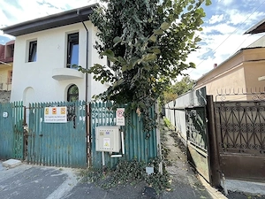 Casă de vânzare 3 camere, teren 123 mp, toate utilitățile