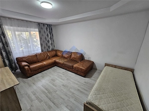 Apartament spatios, mobilat si utilat, la bulevard - imagine 3