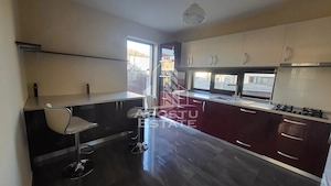 Casa individuala,4 camere,pet friendly,Dumbravita zona centrala - imagine 5