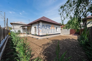 Ocazie rară: Casă în zona Spitalului Municipal Roman - imagine 16