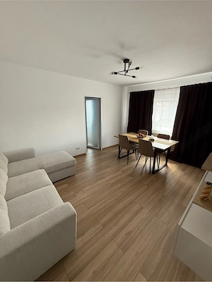 Vand apartament 3 camere, etaj 3, bloc izolat - imagine 2