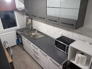 Inchiriez apartament in zona autogara Militari-Pacii