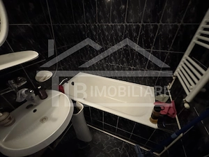 Apartament cu 3 camere,  decomandat, 54 mp, zona E-ON - imagine 12