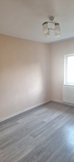 Apartament cu 3 camere   Etaj 4 | Centrală proprie & Aer condiționat - imagine 4