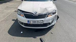 skoda rapid avariata - imagine 2