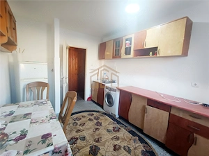 Apartament 2 camere in zona ultracentrala Moldova Noua - imagine 6