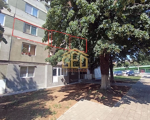Apartament 3 camere etaj 2 in Moldova Noua - imagine 12
