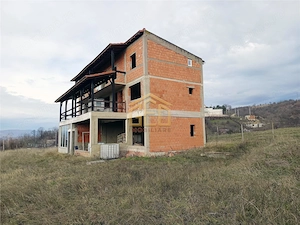 Casa DUPLEX P+1+M in Moldova Noua - imagine 4