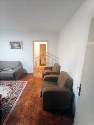 Apartament 2 camere in zona ultracentrala Moldova Noua - imagine 3
