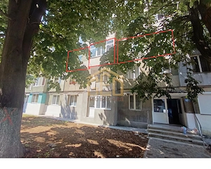 Apartament 3 camere etaj 2 in Moldova Noua - imagine 11