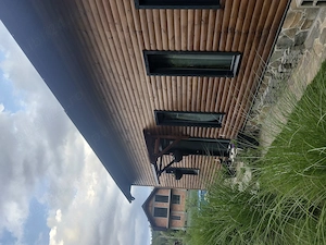 Cabana în zona de pădure. - imagine 3