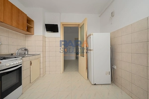 Apartament 3 camere + 2 băi IEFTIN: 700 €/mp - imagine 3