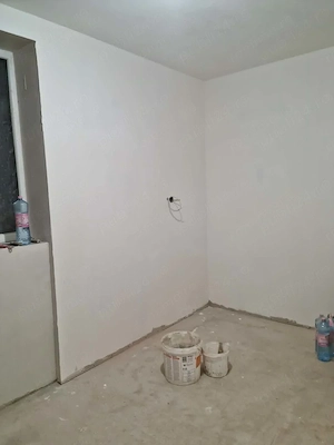 De vanzare 2 CAMERE sector 4