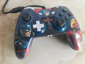 [Xbox360] Vând manetă controller joystick original Xbox 360 (ediție limitată)