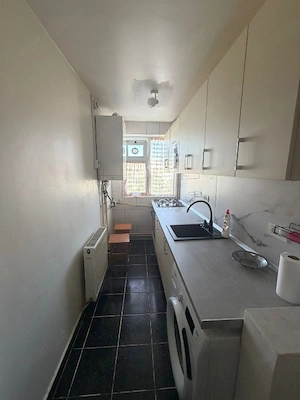 Vand apartament 3 camere  - imagine 3