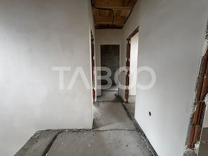 Casa individuala cu 5 camere carport si teren 478 mp Sura Mica Sibiu - imagine 6