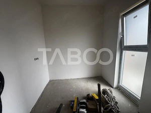 Casa individuala cu 5 camere carport si teren 478 mp Sura Mica Sibiu - imagine 2
